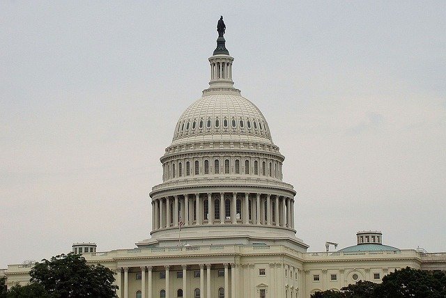 white-house-13863_640